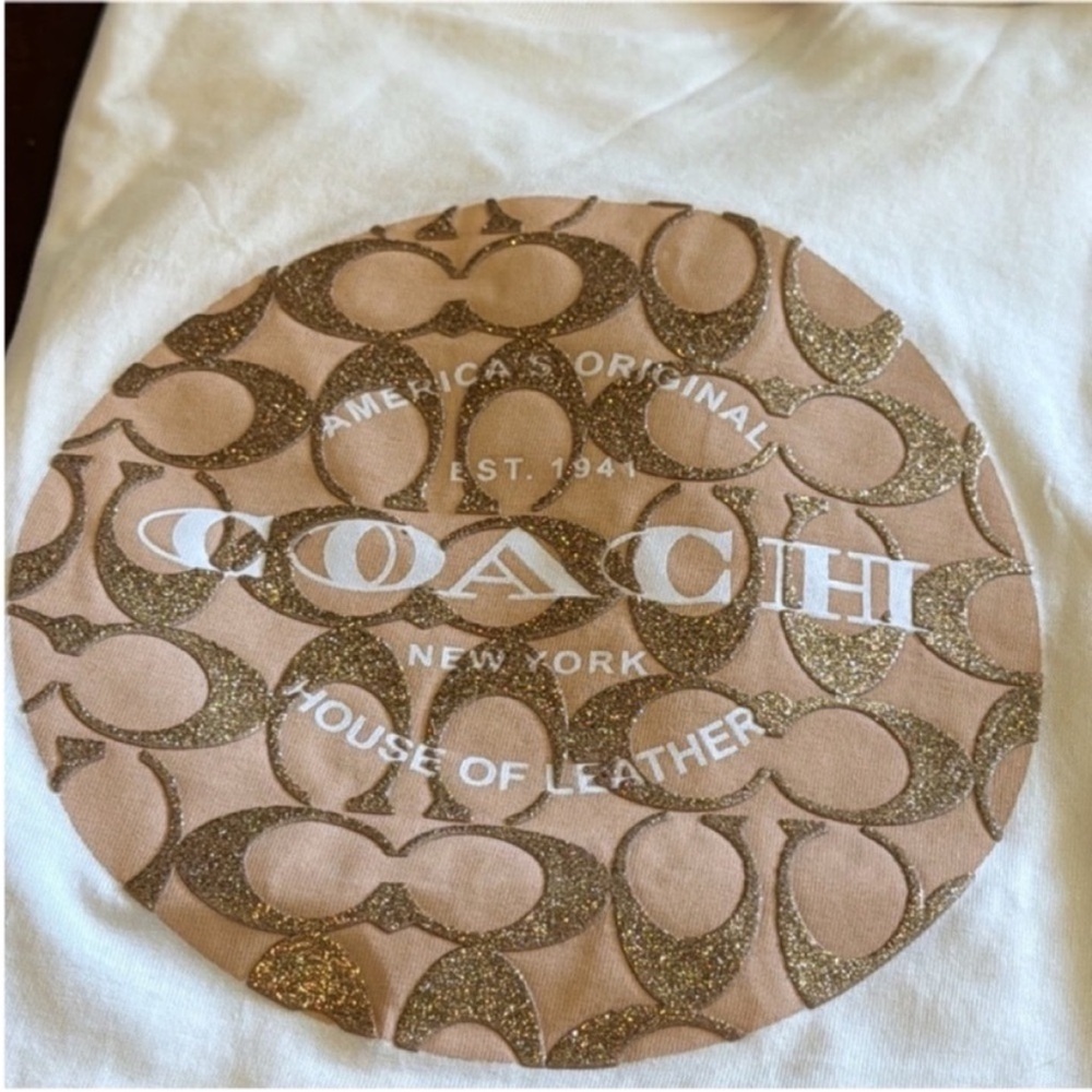 NEW✨Coach White T-Shirt with gold color touch size M - Picture 3 of 6